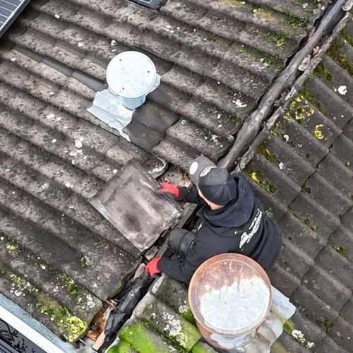 Een dakrenovatie bij oud pannendak in Buitenpost